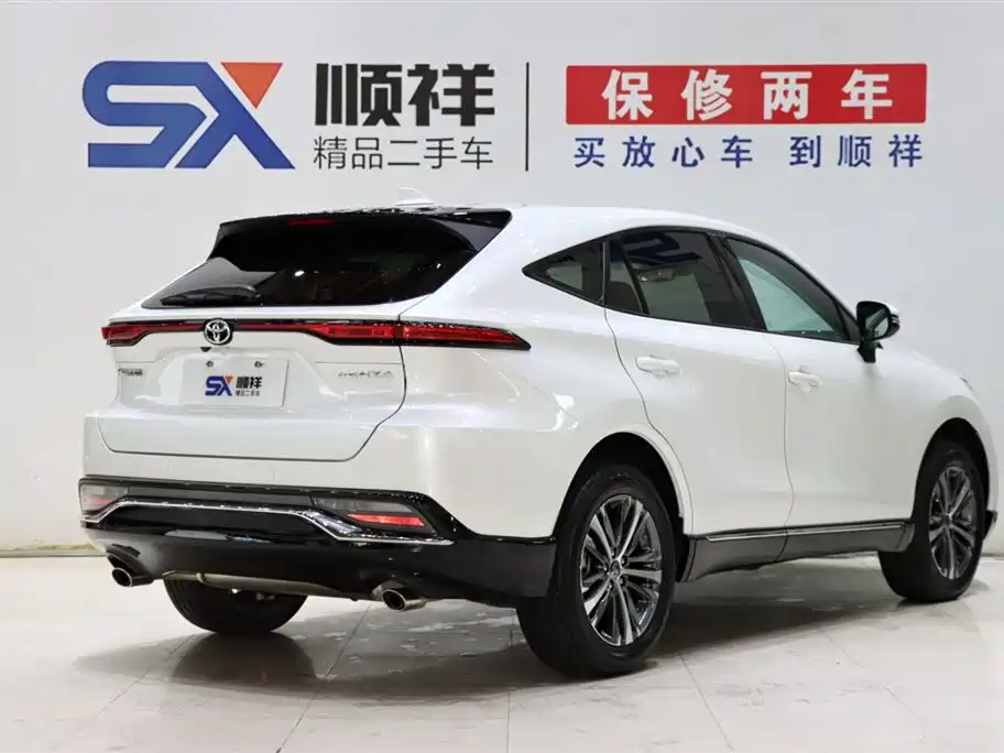 Toyota Venza 2023 2.0L CVT FWD Luxury фото 4