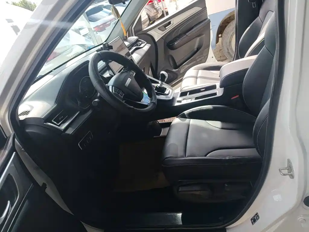 Фото 11 - Haval M6