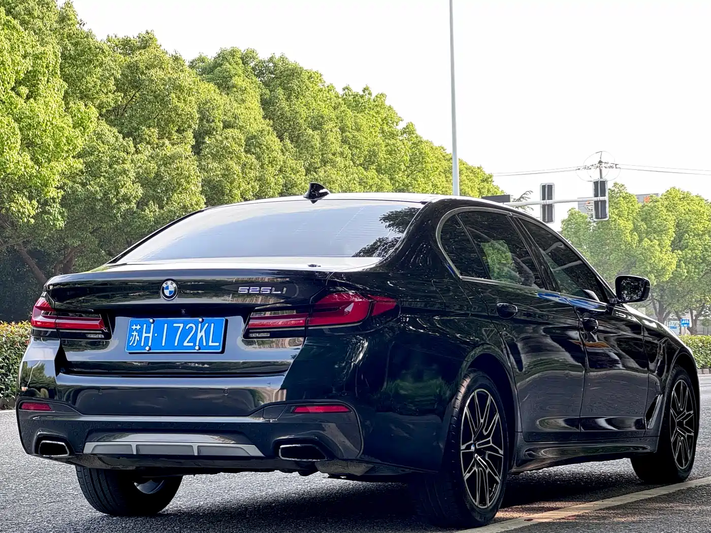 BMW 5 Series 2022 525Li M Sport Package фото 6