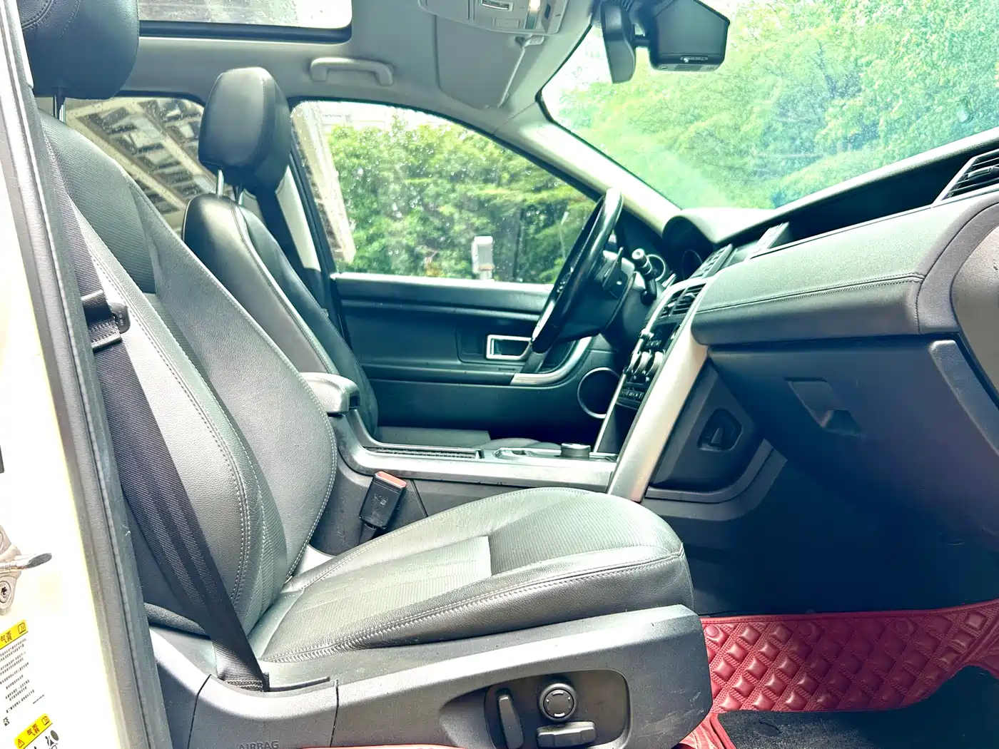 Land Rover Discovery Sport 2018 240PS SE Edition фото 15