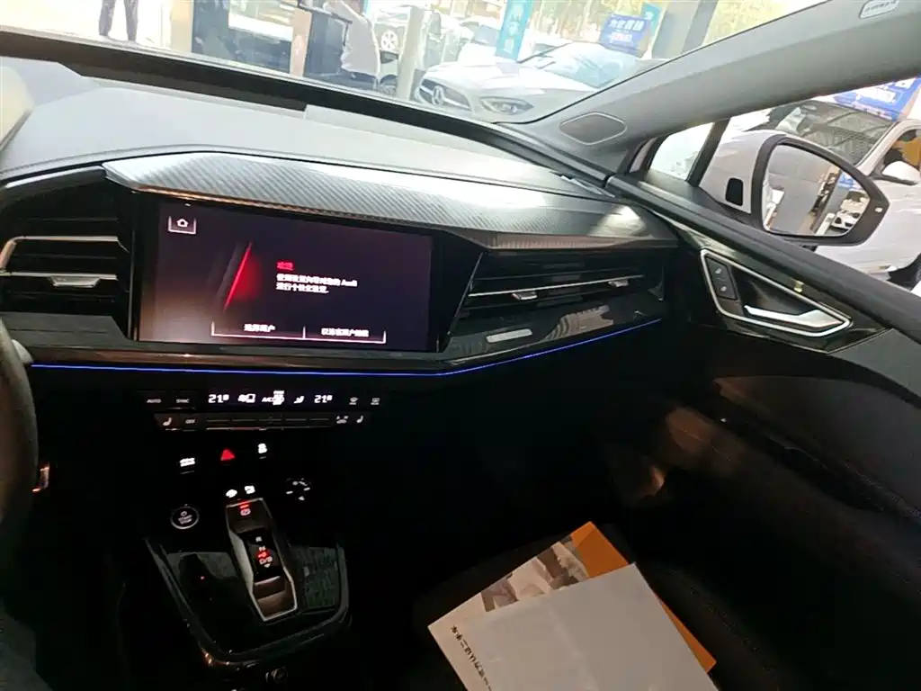 Audi Q4 e-tron 2023 40 e-tron Innovation Edition фото 13