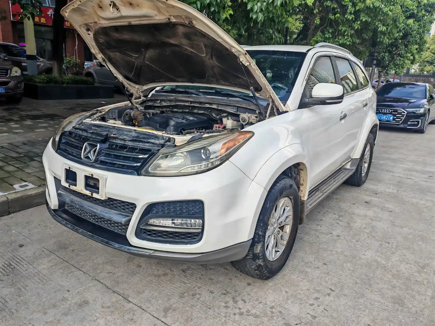 Jiangling Yusheng S350 2016 2013 2.4T Automatic 2WD Diesel Premium Luxury 5-seater