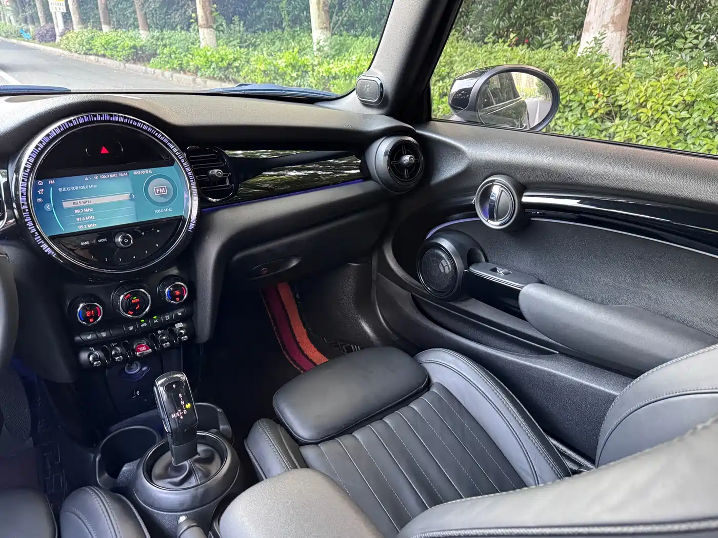 MINI 2023 2.0T COOPER S CABRIO Artist фото 31