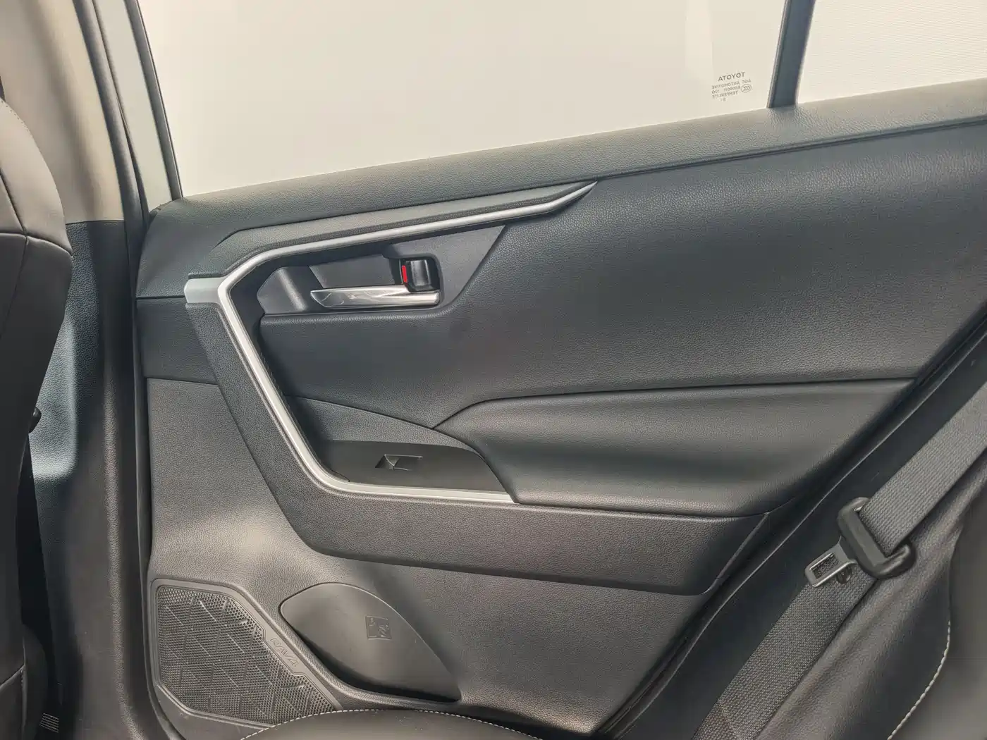 Toyota RAV4 Rongfang 2024 2.0L CVT FWD Style Edition фото 16