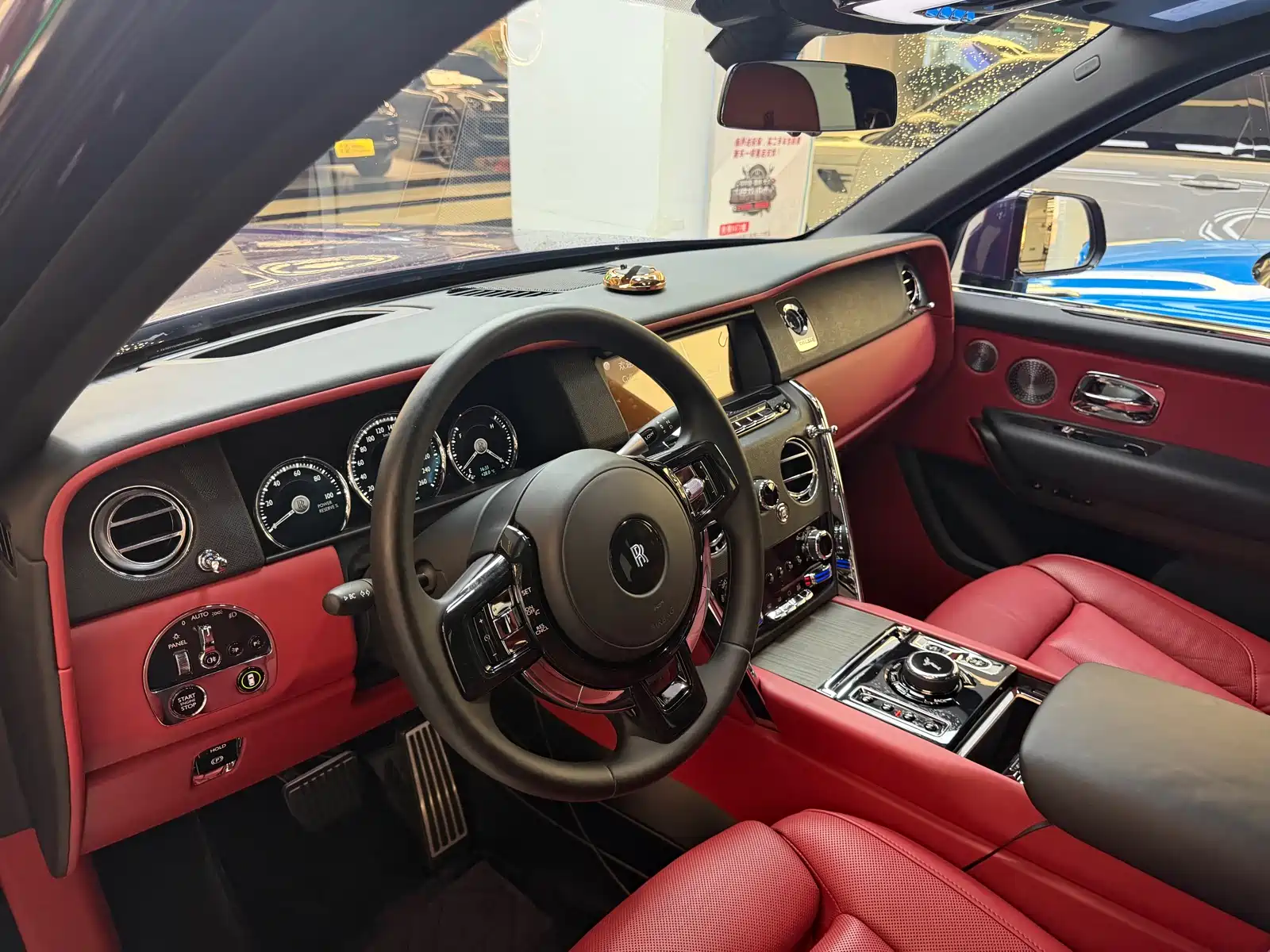 Photo 8 - Rolls-Royce Cullinan