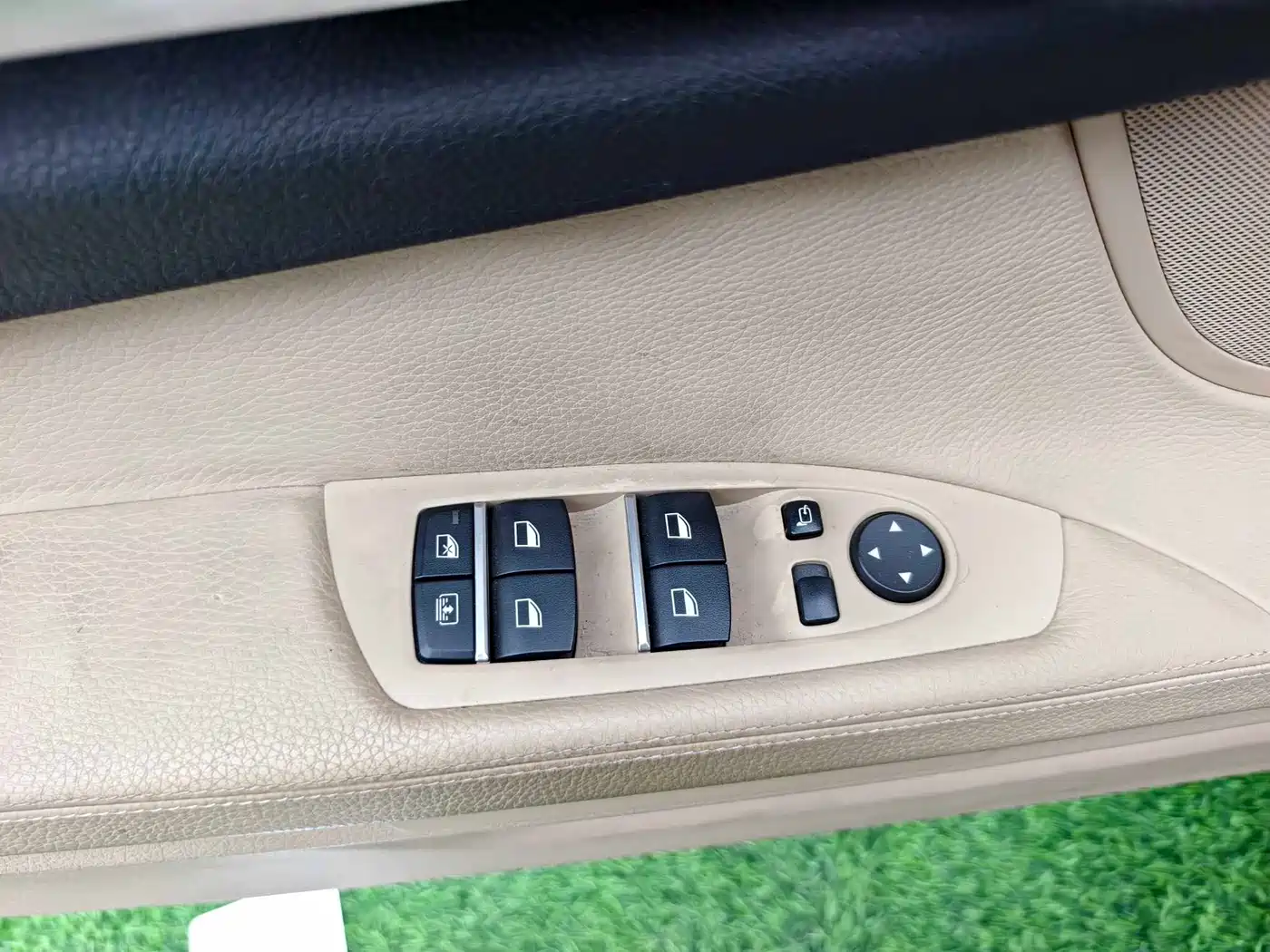 BMW 7 Series 2009 730Li Luxury фото 8