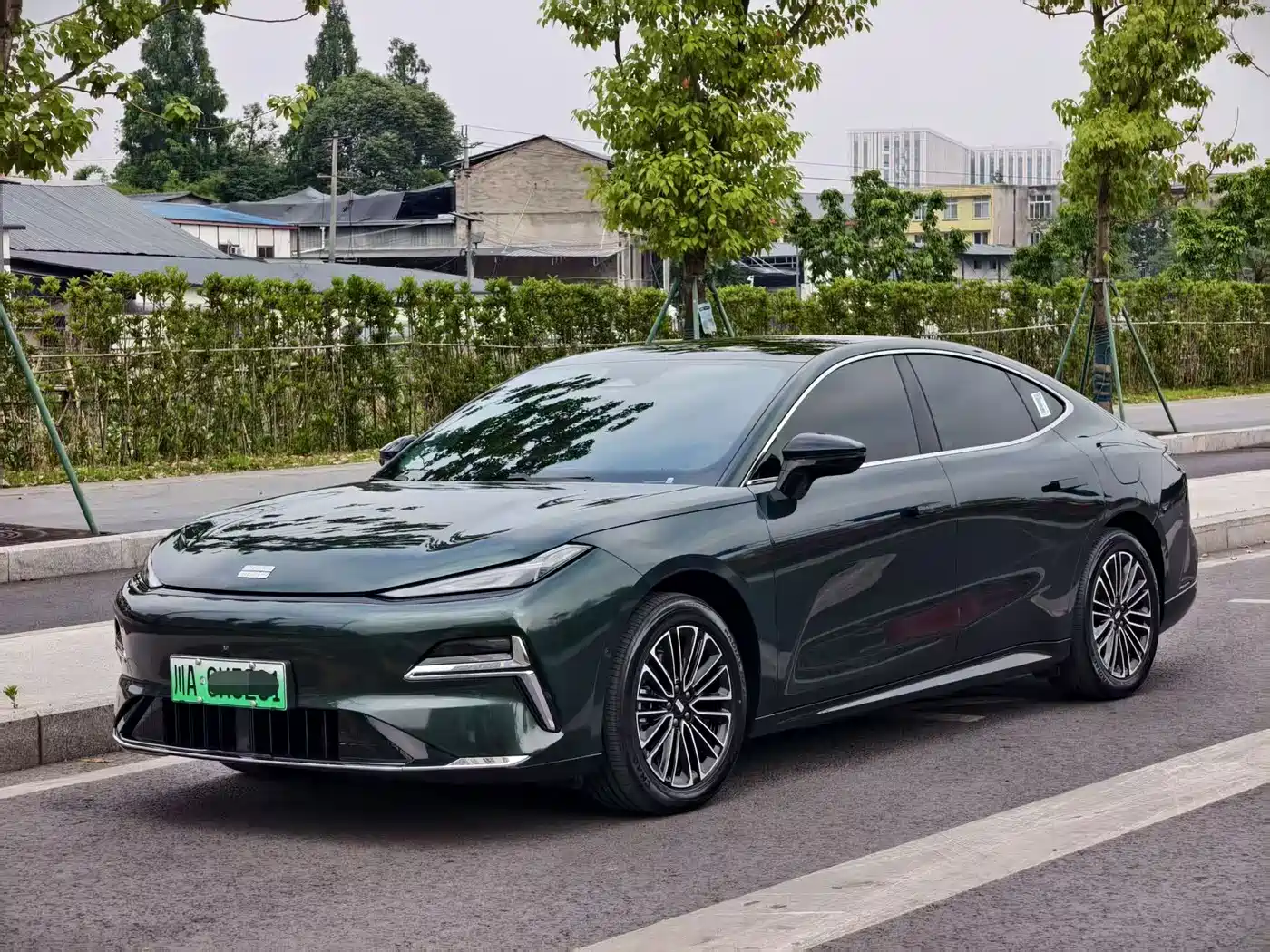 Geely Galaxy Galaxy Xingyao 8 2025 130km EM-i Premium Edition