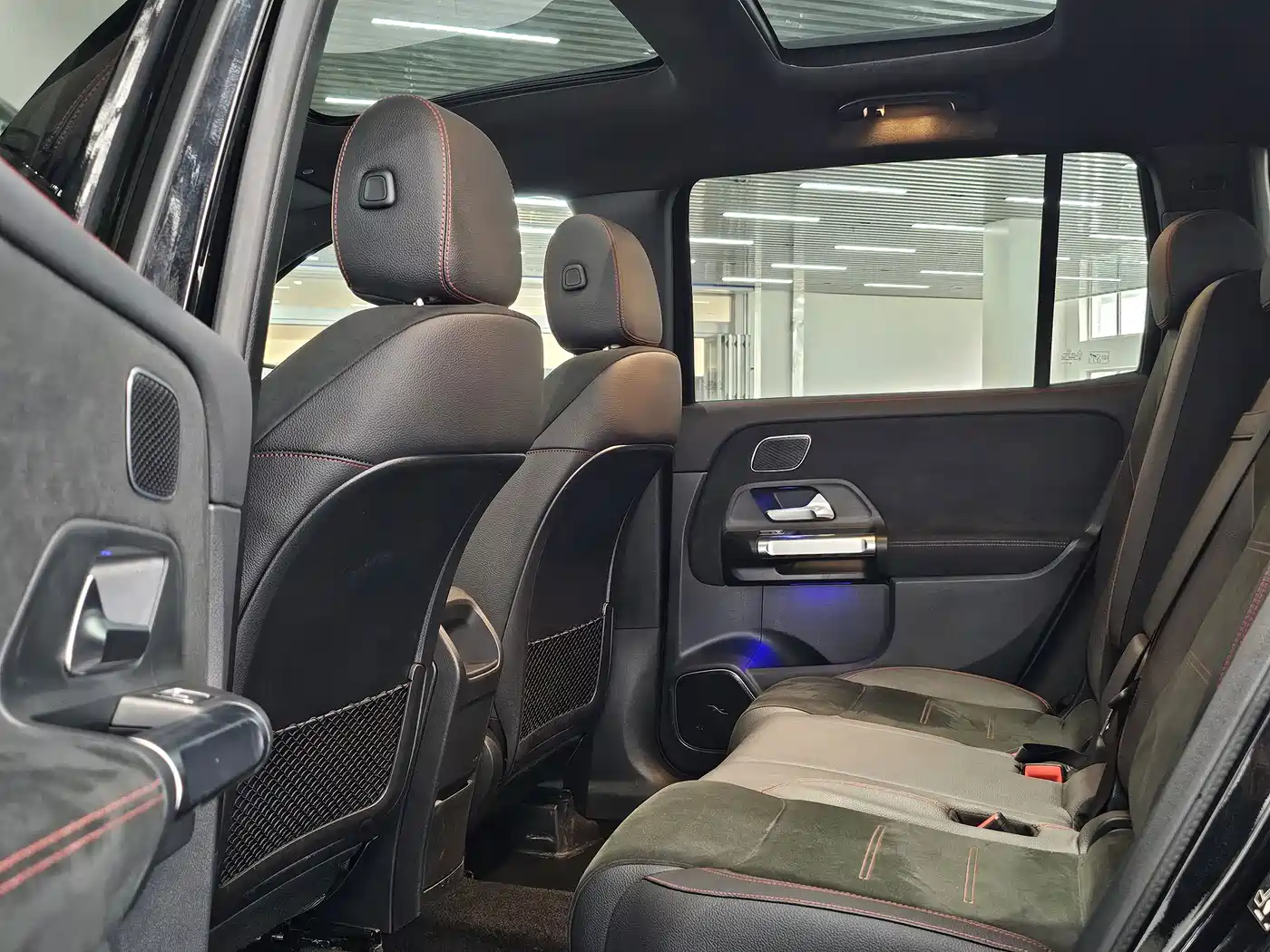 Mercedes-Benz GLB, миниатюра 10