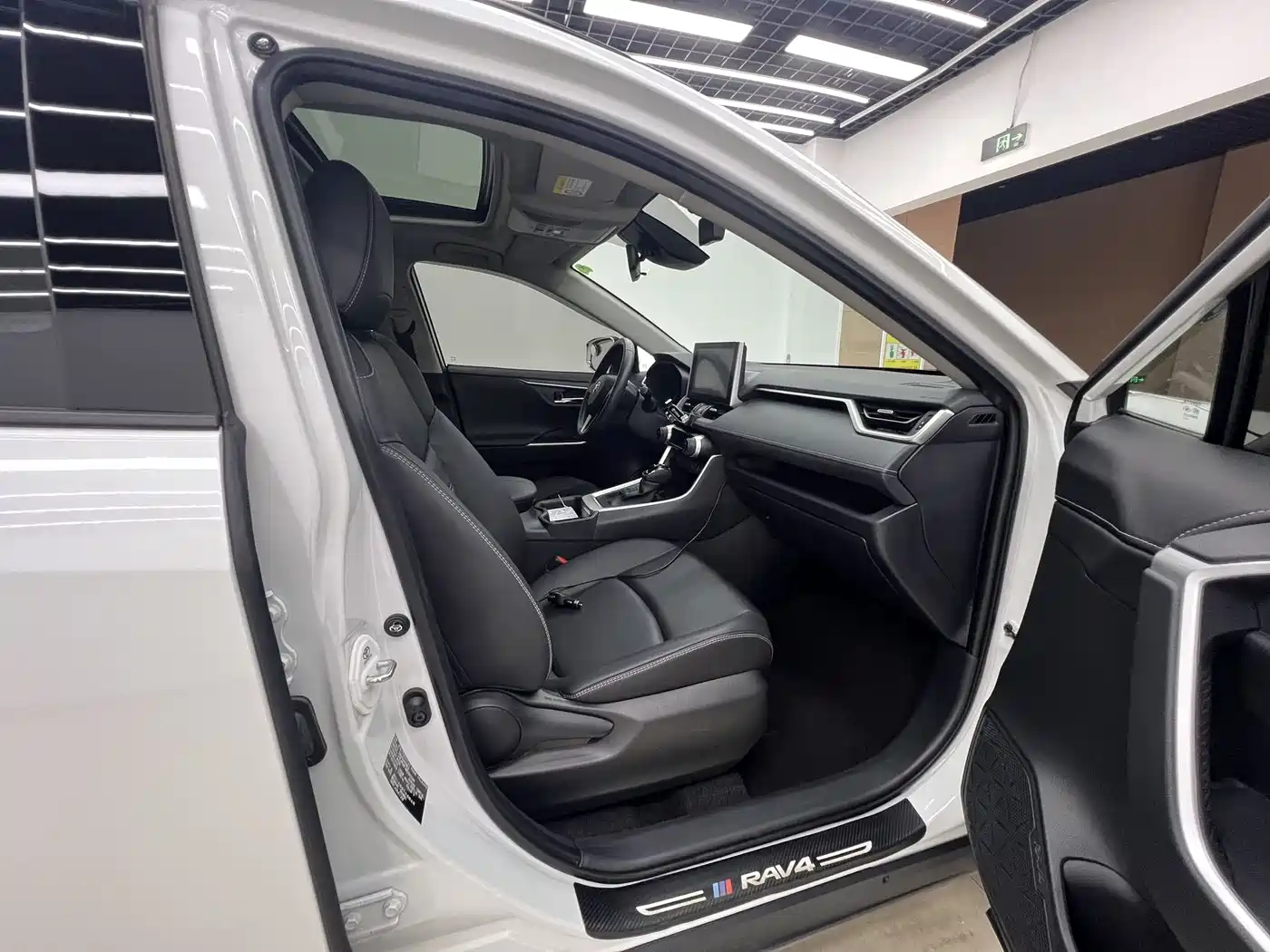 Toyota RAV4 Rongfang 2021 2.0L CVT 4WD Trend PLUS фото 22