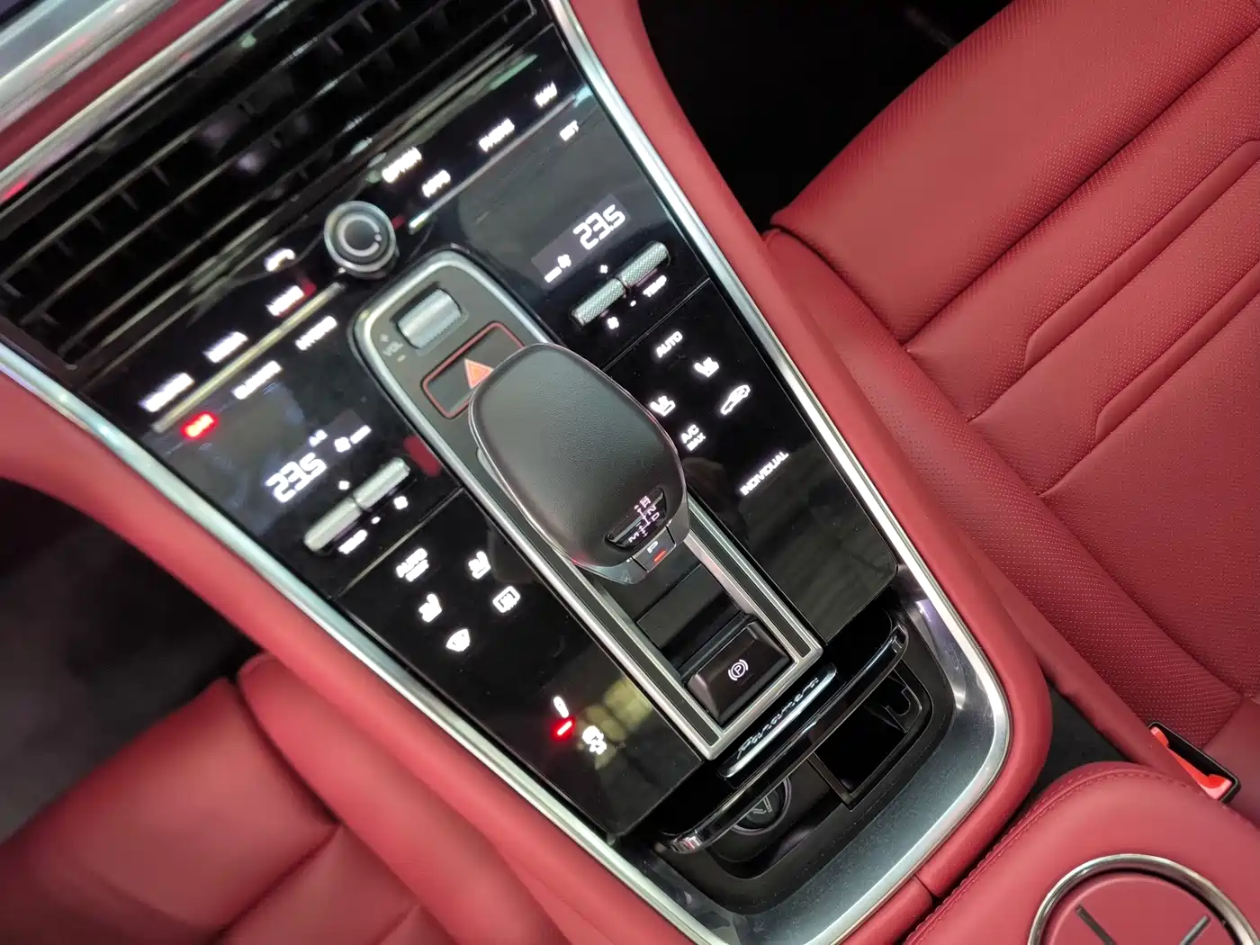 PORSCHE PANAMERA NEW ENERGY