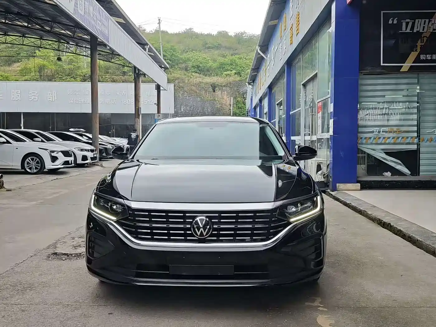 Фото 2 - Volkswagen Passat