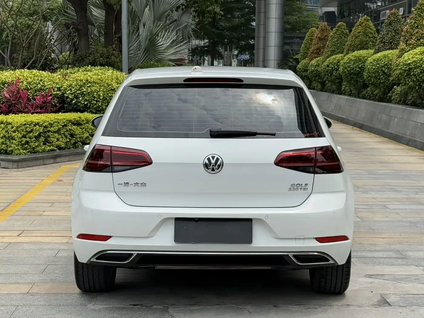 Volkswagen Golf 2018 230TSI Automatic Luxury фото 12