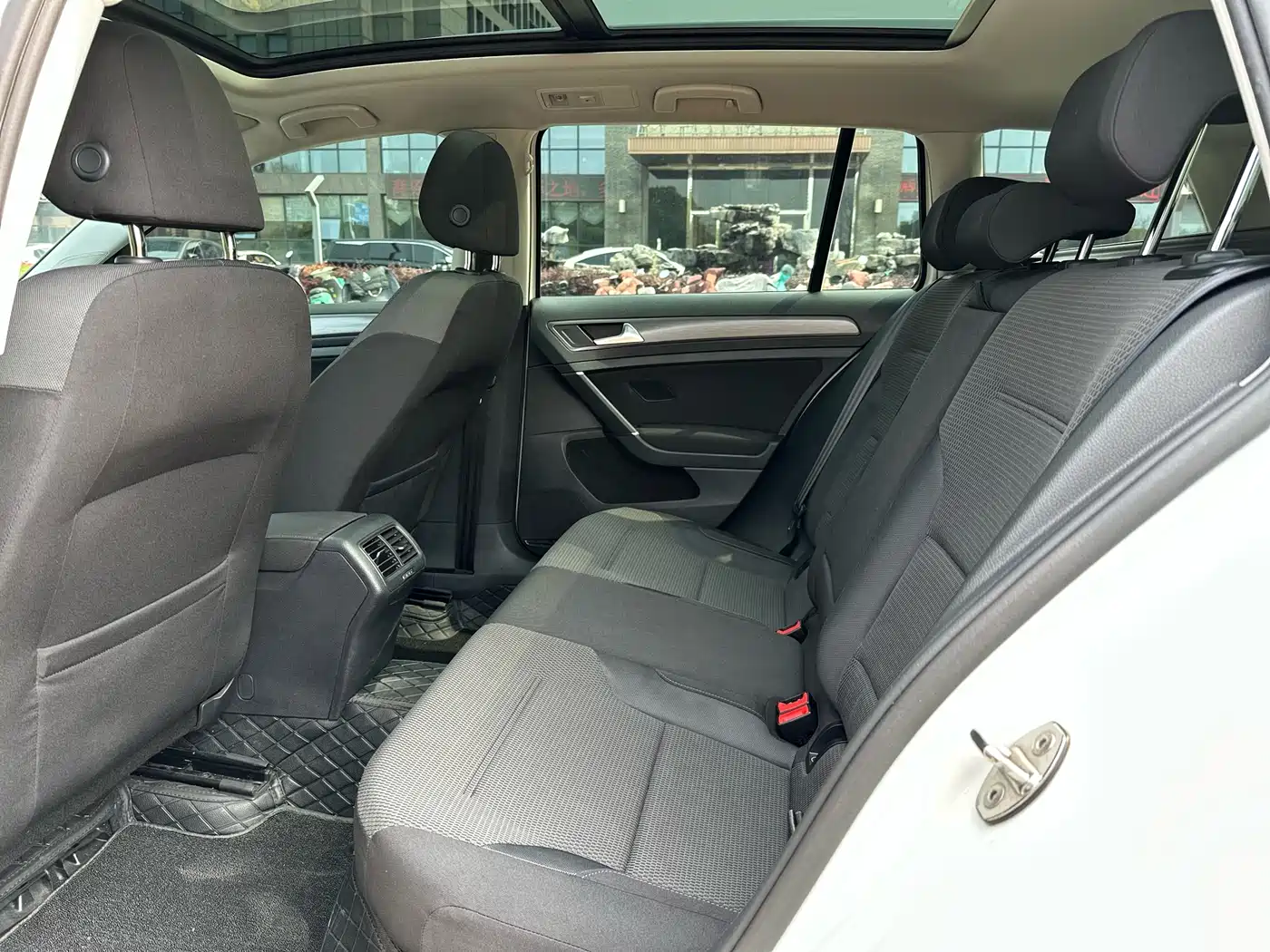 Volkswagen Golf (Import) 2019 1.8TSI Wagon фото 9