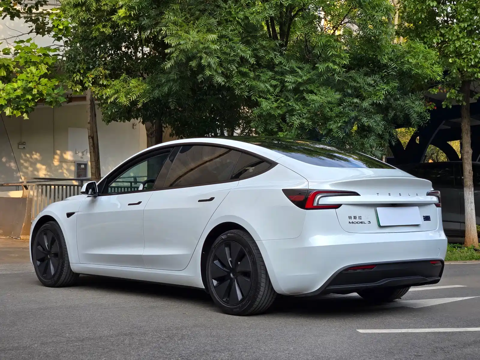 Фото 7 - Tesla Model 3