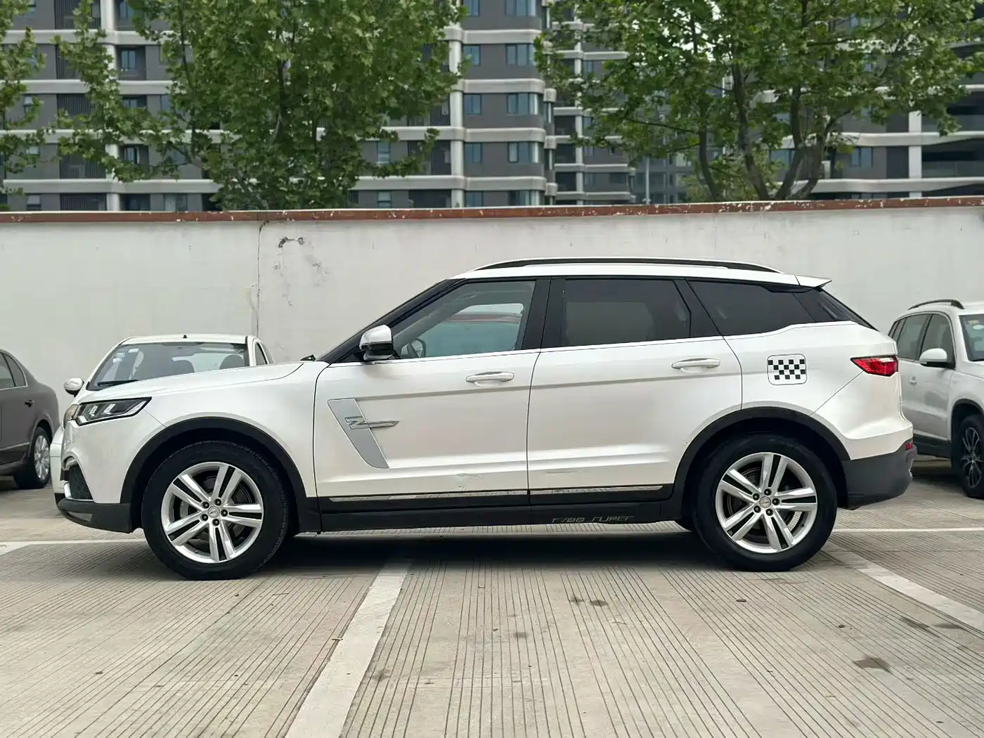 ZOTYE T700