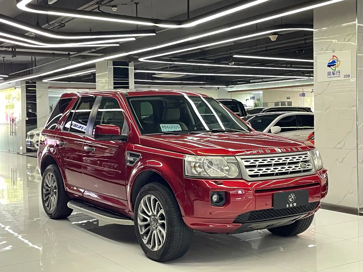 Land Rover Freelander 2 2011 3.2L China Red Limited Edition фото 3