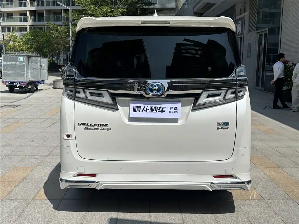 Toyota Vellfire 2020 Twin Engine 2.5L HV Premium Edition фото 7