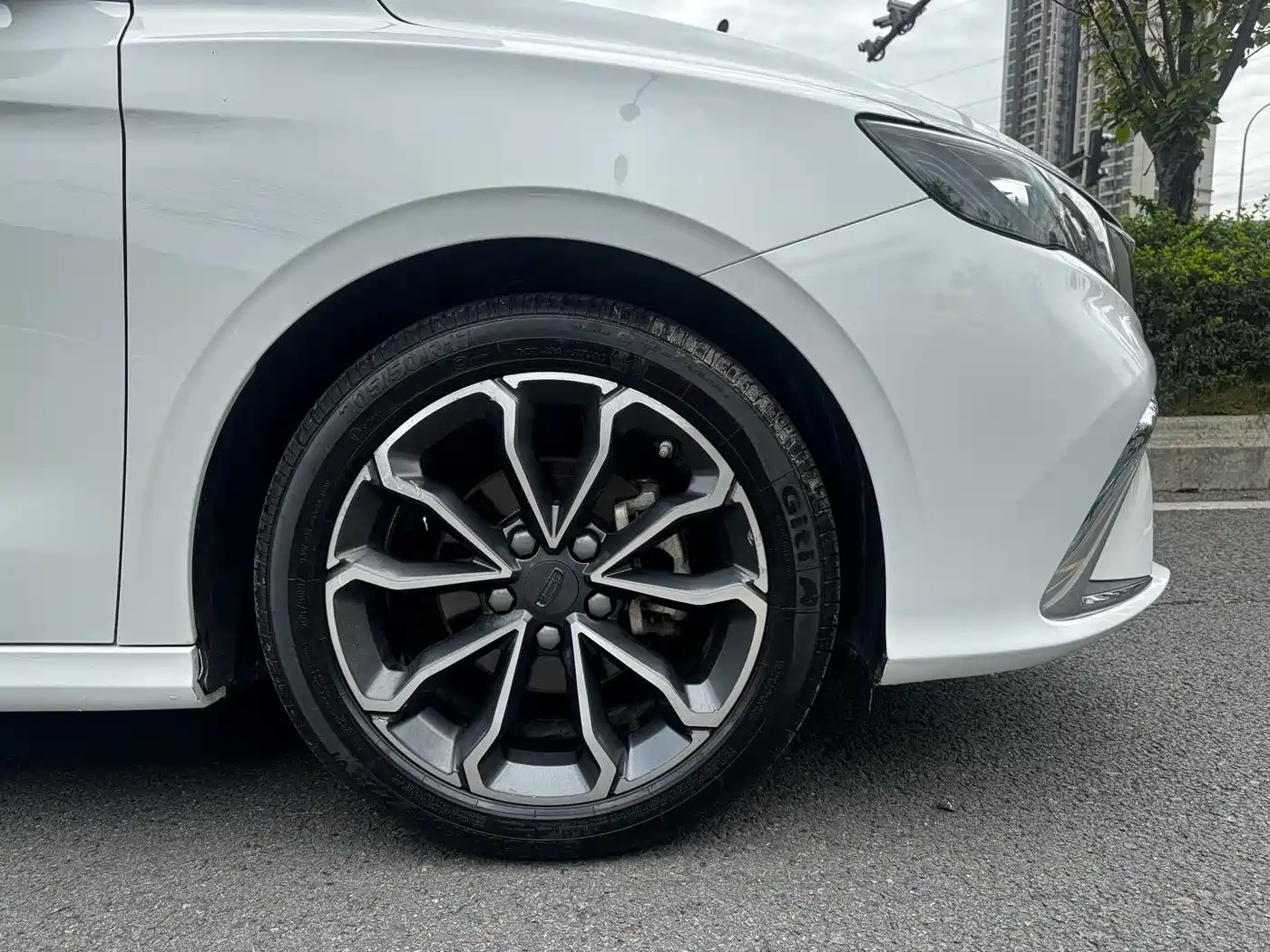 GEELY AUTOMOBILE BINRUI