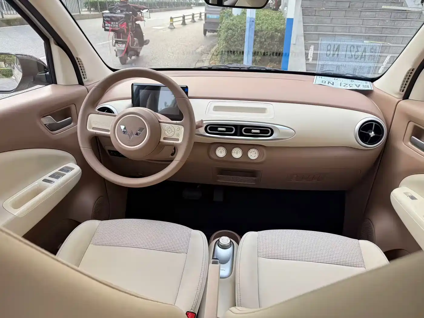 Wuling Motors Hongguang MINIEV 2026 2025 4-Door Advanced
