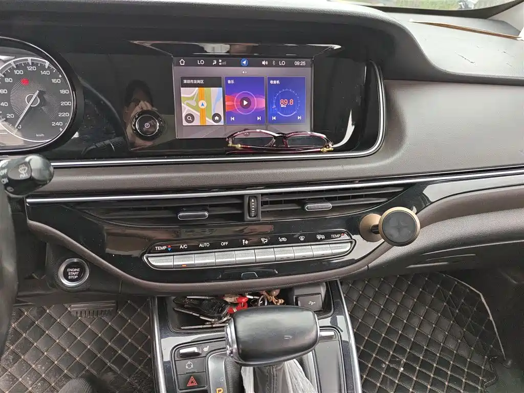 GAC Trumpchi Trumpchi M6 2019 270T DCT Premium Edition (7-seater) (China VI) фото 6