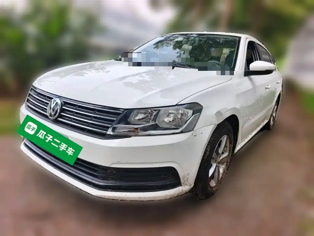 Volkswagen Lavida 2015 1.6L Manual Trend Edition фото 2
