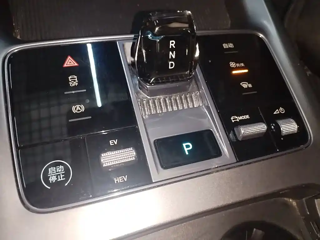 BYD Seal 2024 2024 Glory Edition DM-i 1.5L 121km Elite
