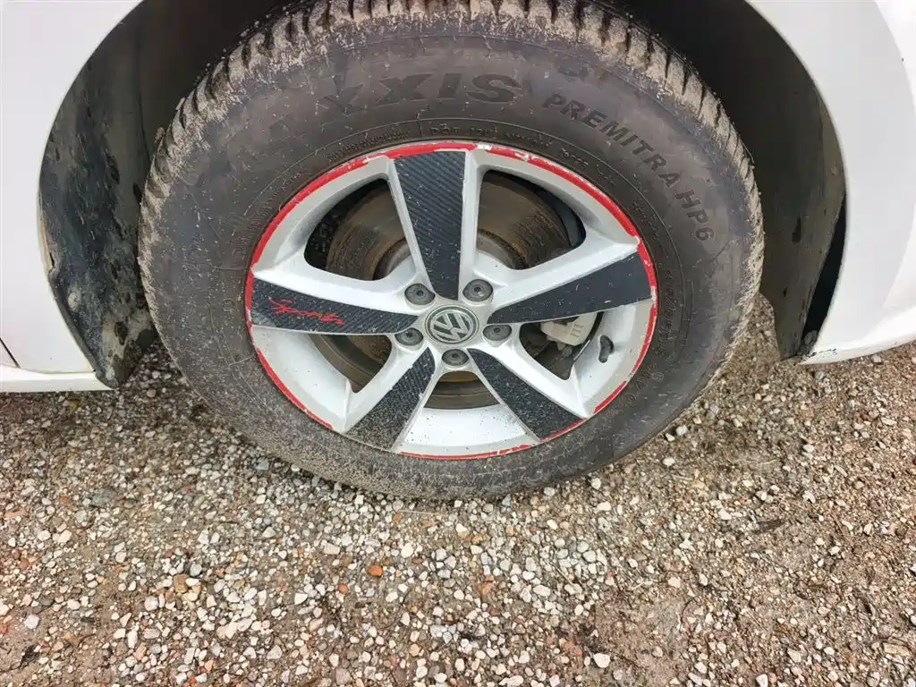 Volkswagen Lavida 2015 1.6L Manual Trend Edition фото 23