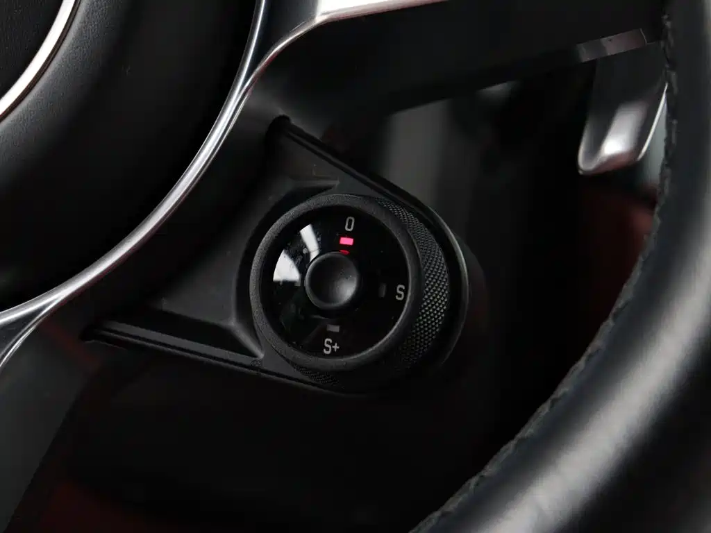 Photo 16 - Porsche 911