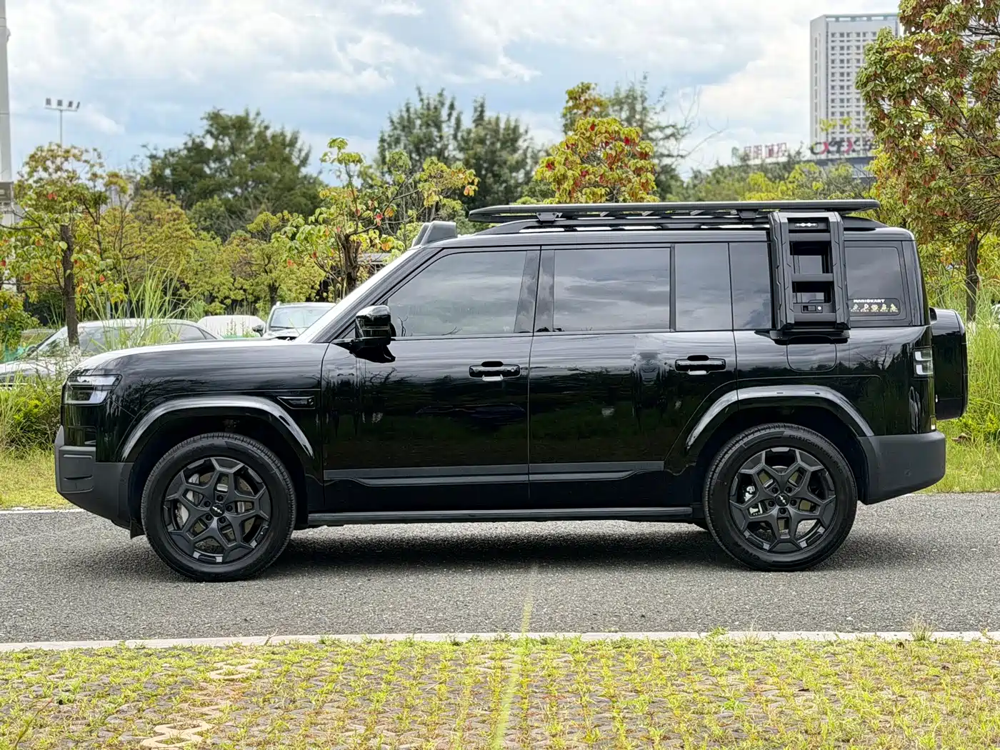 Fang Cheng Bao Titanium 7 2025 2025 AWD Base Model
