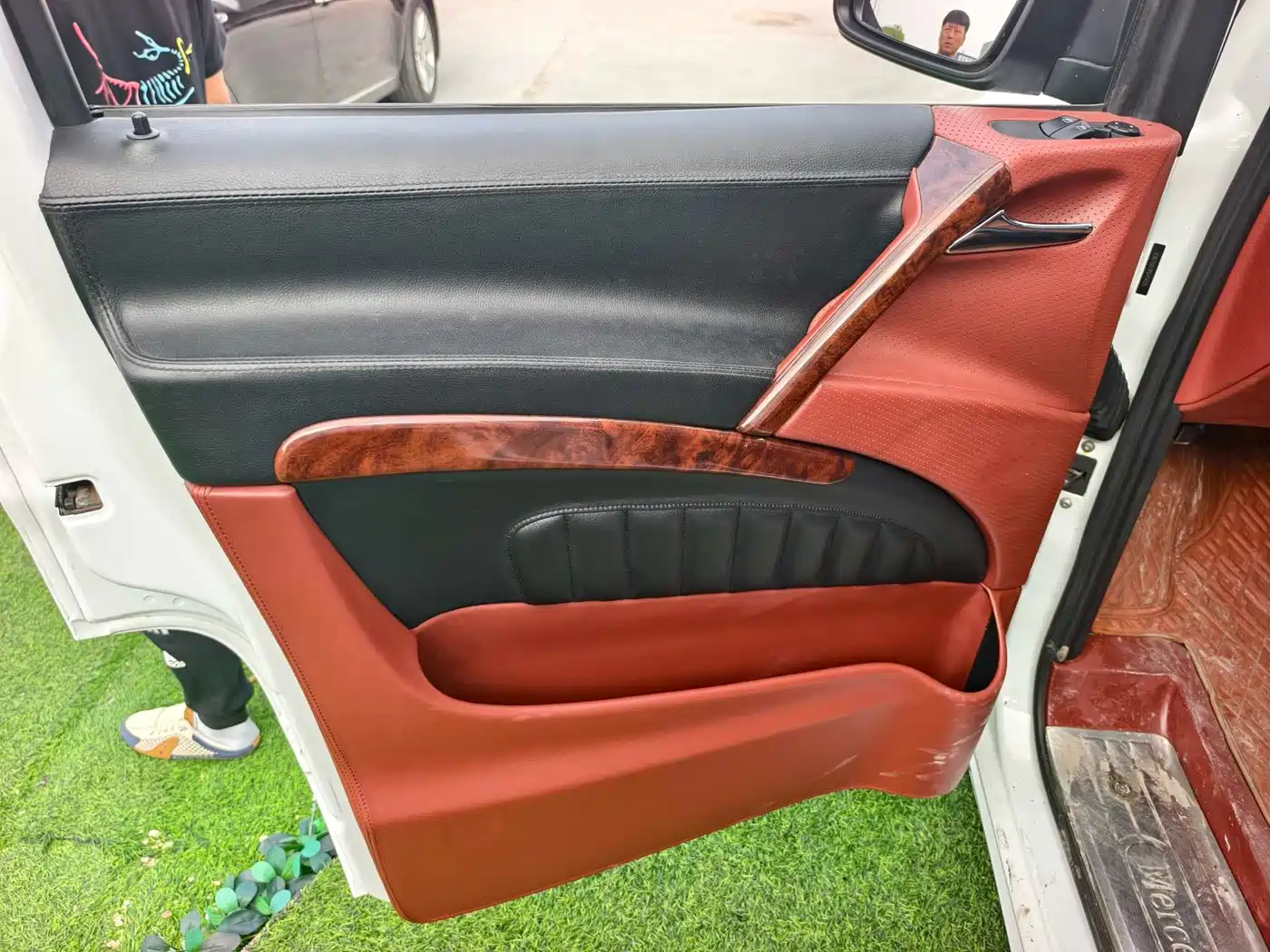 Mercedes-Benz Vito 2013 Model 3.0L Elite Edition фото 13