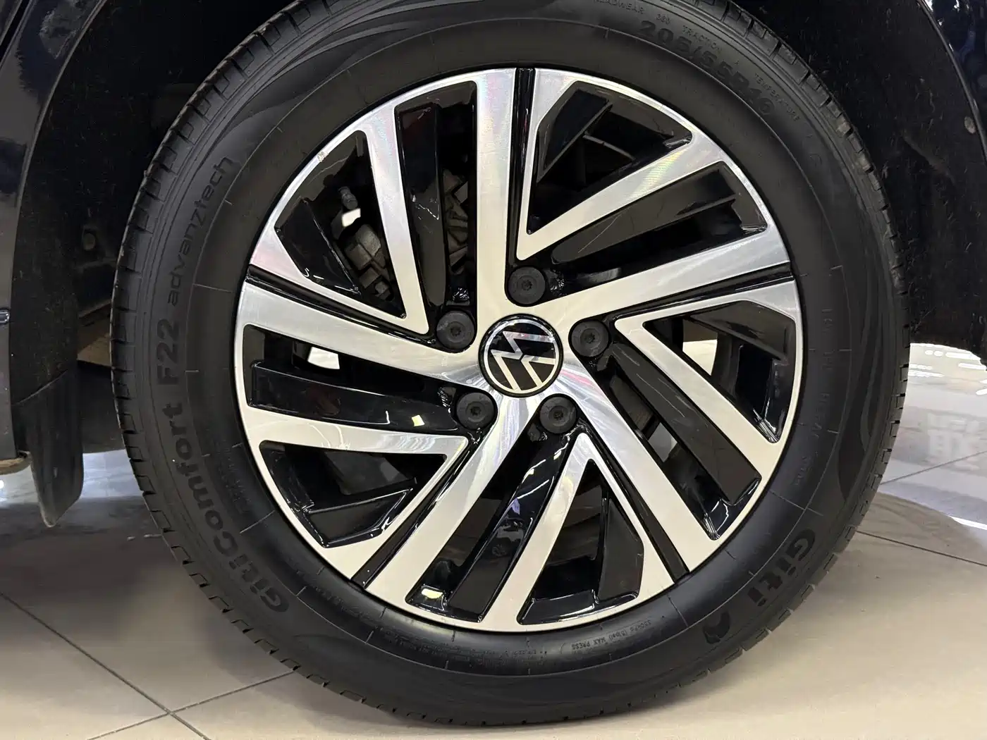 Volkswagen Lavida 2023 1.5L Automatic Starlight 5 Million Edition фото 22