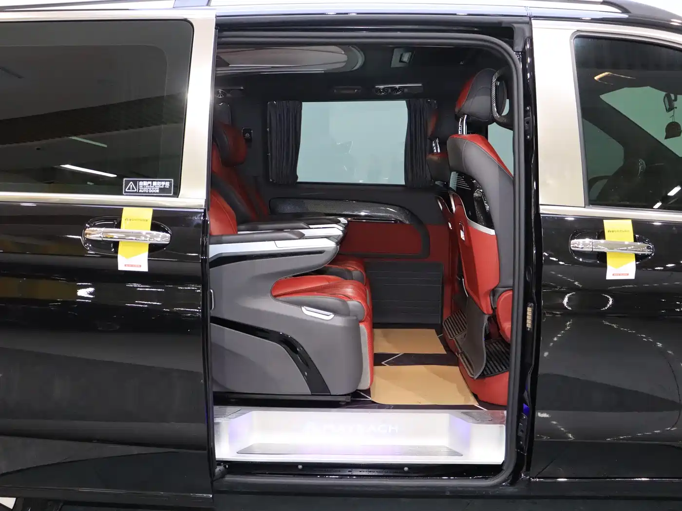 Mercedes-Benz Vito 2023 2.0T Elite 7-Seater фото 12