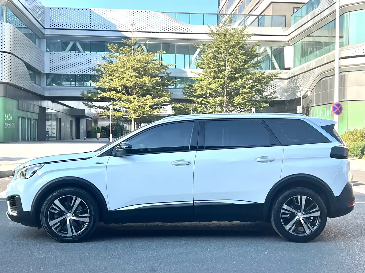 Peugeot 5008 2017 350THP 7-seat Elite Edition фото 13