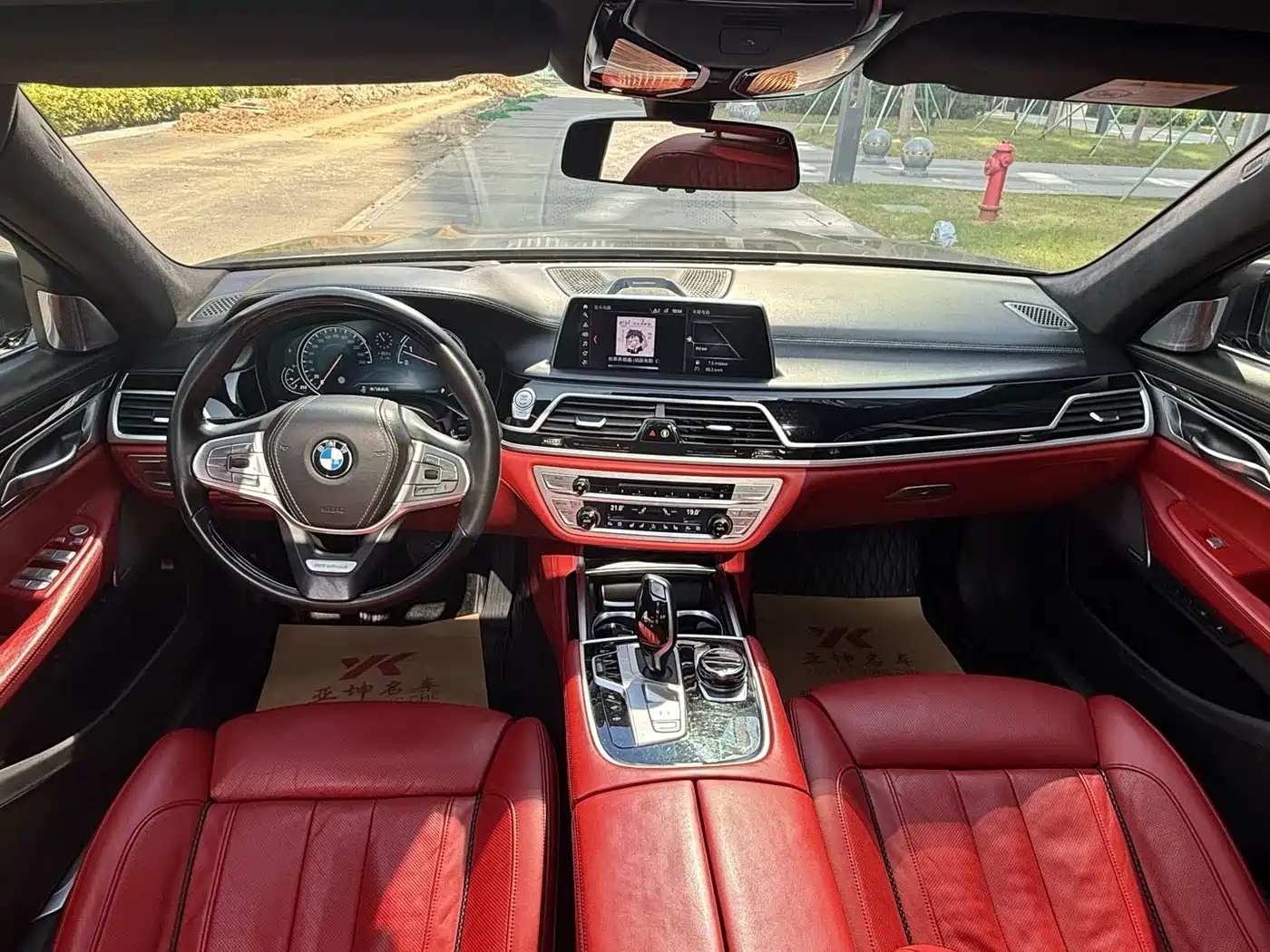BMW 7 Series 2018 740Li xDrive Luxury M Sport Package Black Flame Edition фото 10