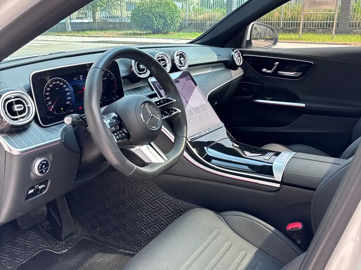 Mercedes-Benz C-Class 2023 Facelift C 260 L Sport Edition фото 4