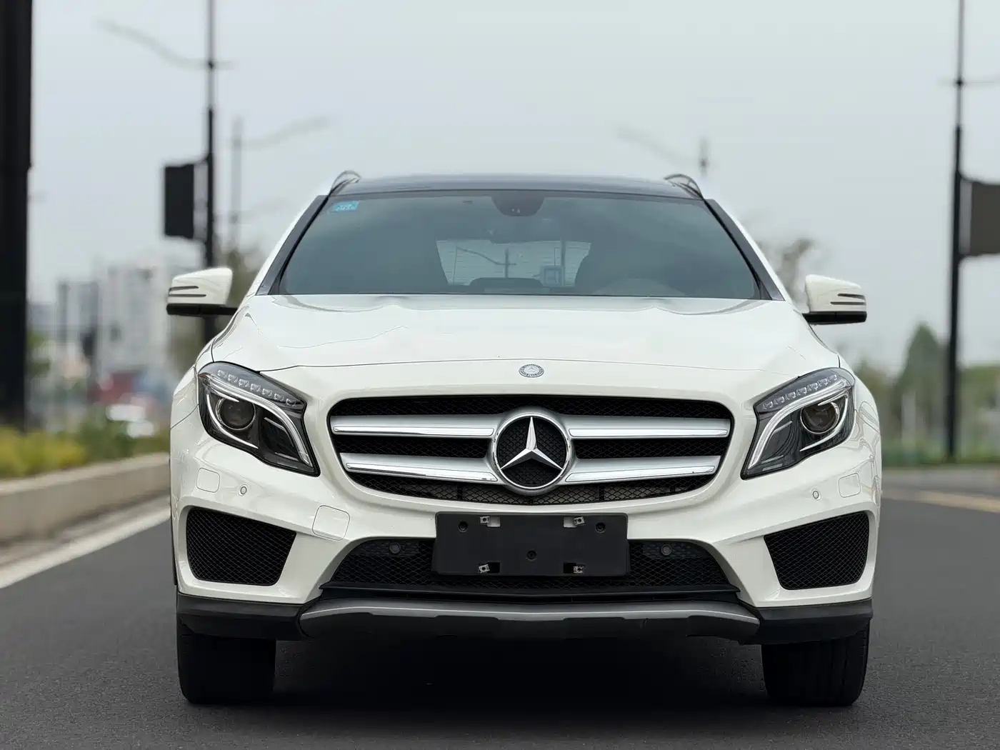 Mercedes-Benz GLA (Import) 2015 GLA 260 4MATIC фото 2