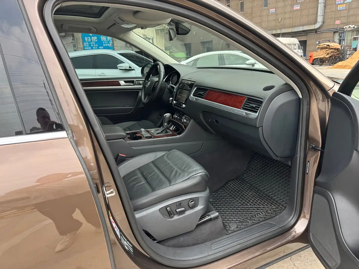 Volkswagen Touareg 2011 3.0TSI Standard фото 7