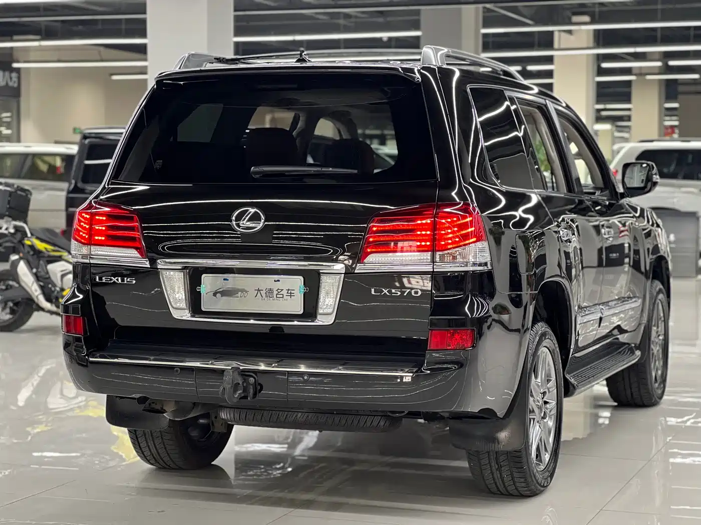 Lexus LX 2013 570 фото 4