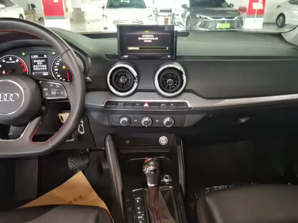 Audi Q2L 2024 2024 35TFSI Progressive Sport