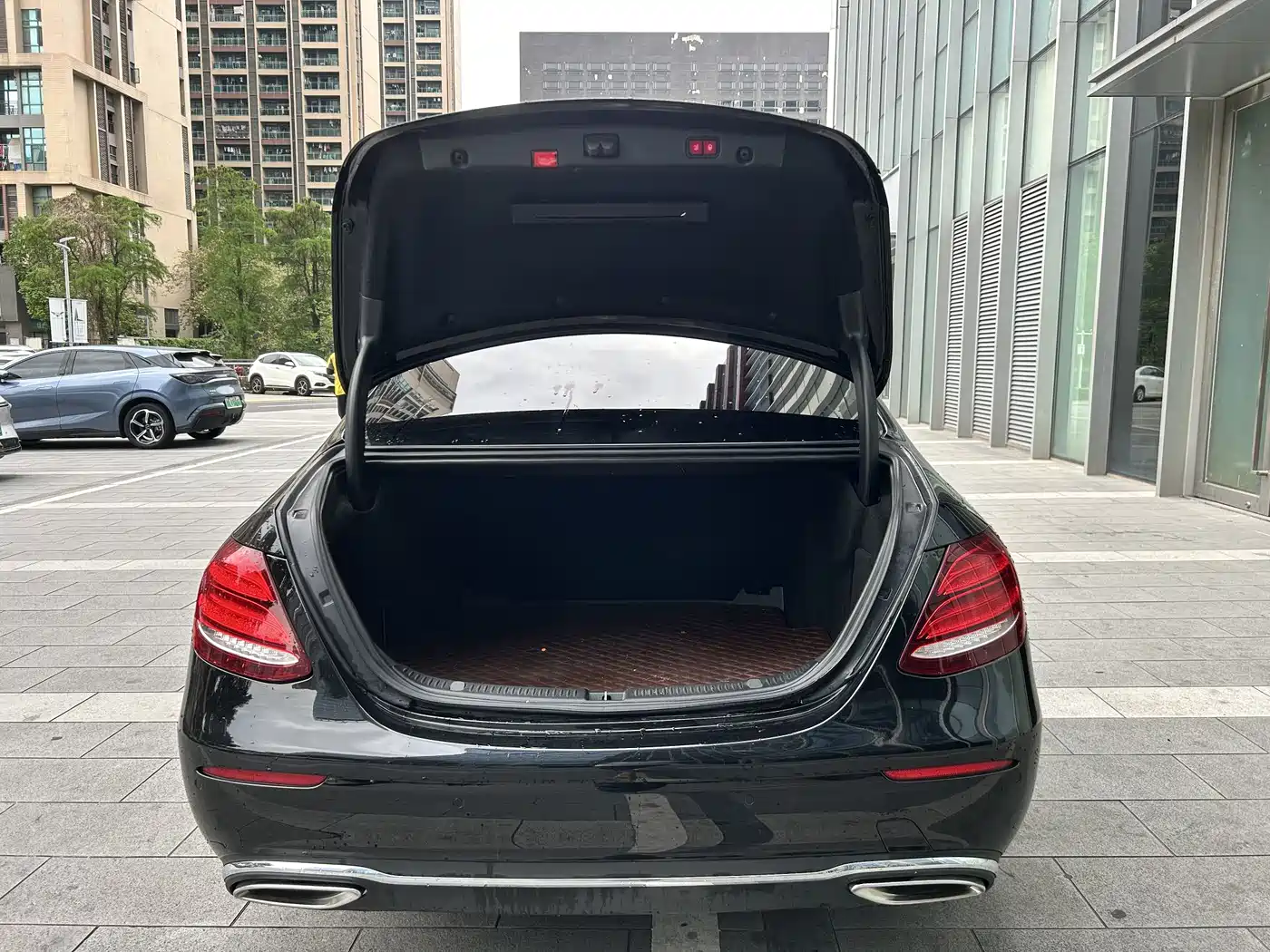Mercedes-Benz E-Class 2020 Facelift E 300 L Exclusive фото 18
