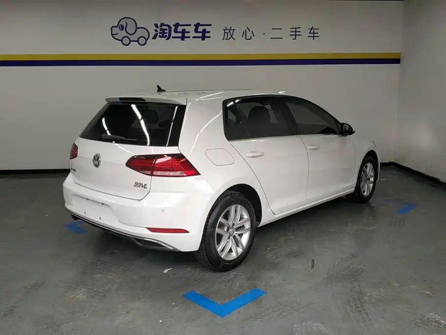 Volkswagen Golf 2019 200TSI DSG Comfort Progressive China VI фото 3