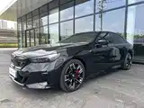 Фото 1 - BMW i5 M60