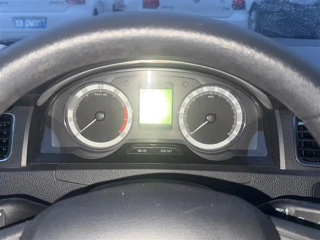 Škoda Rapid 2018 1.4L Manual Standard Edition фото 14