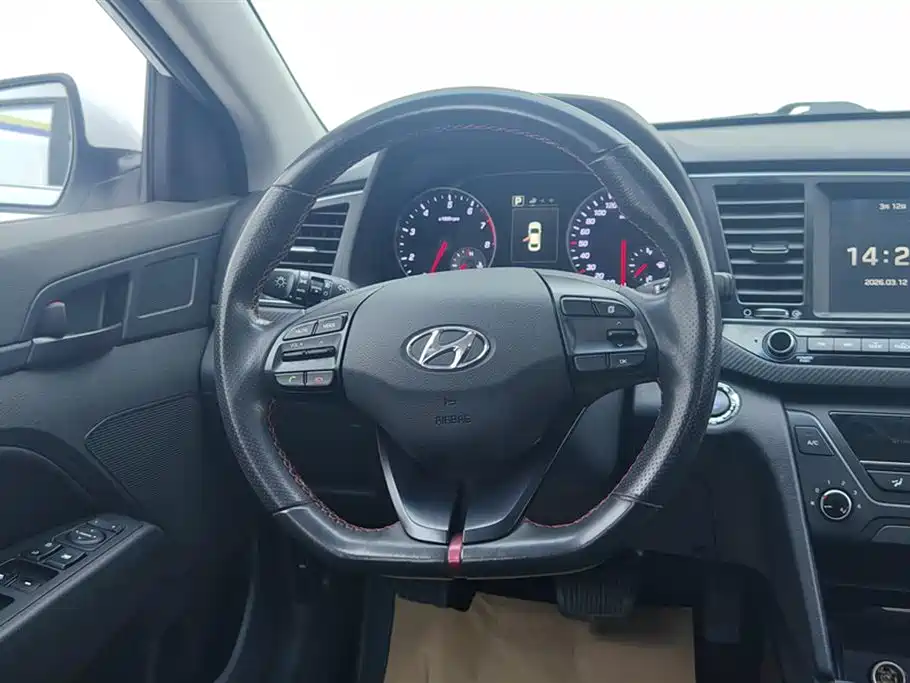 Hyundai Elantra 2018 1.4T DCT Dynamic·Vitality Model фото 15