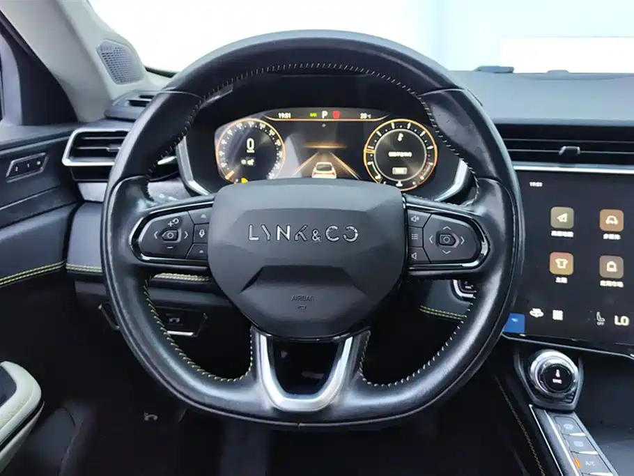Lynk & Co 05 2022 2.0TD 2WD Shine Halo фото 15