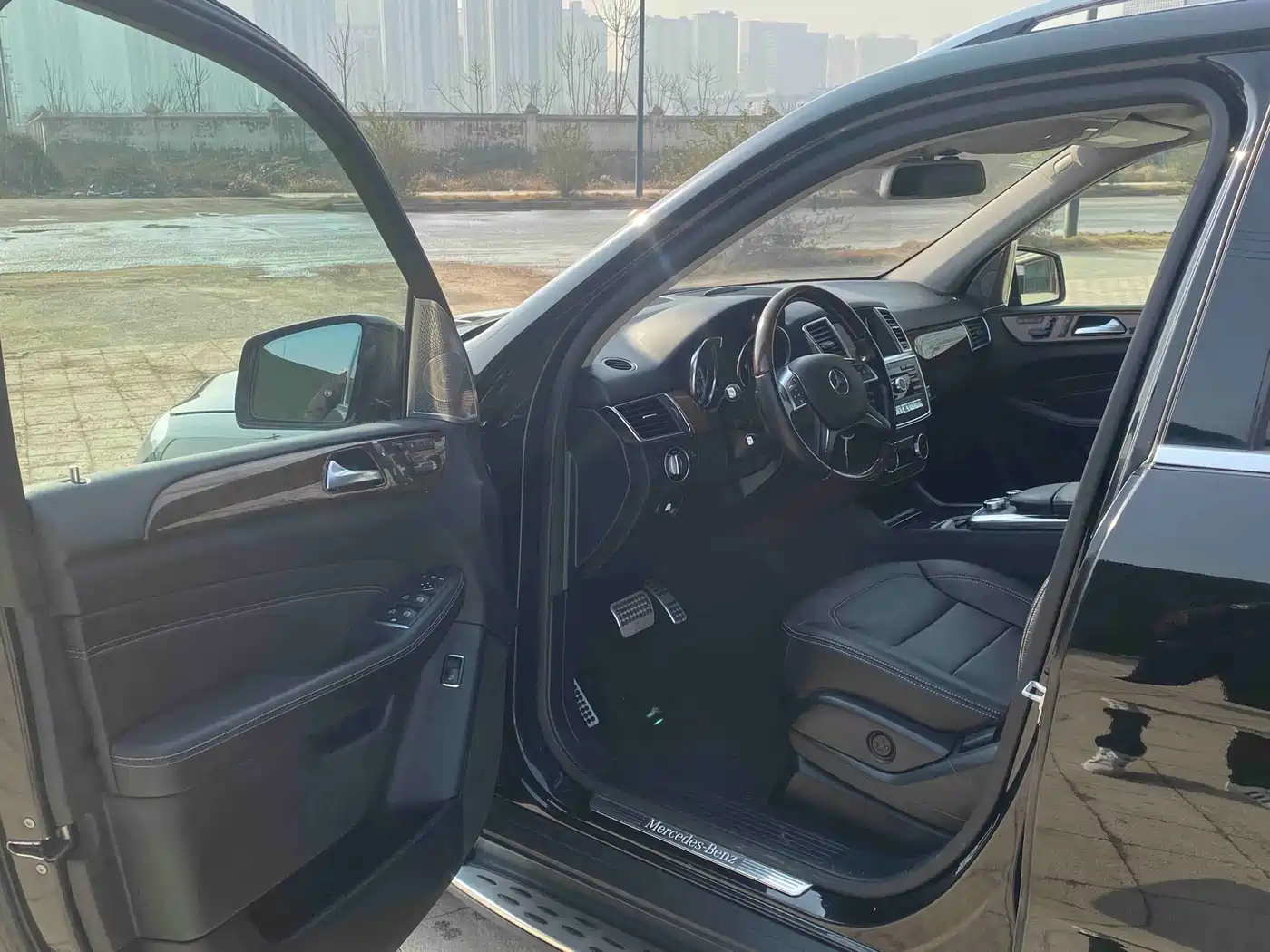 MERCEDES-BENZ M CLASS