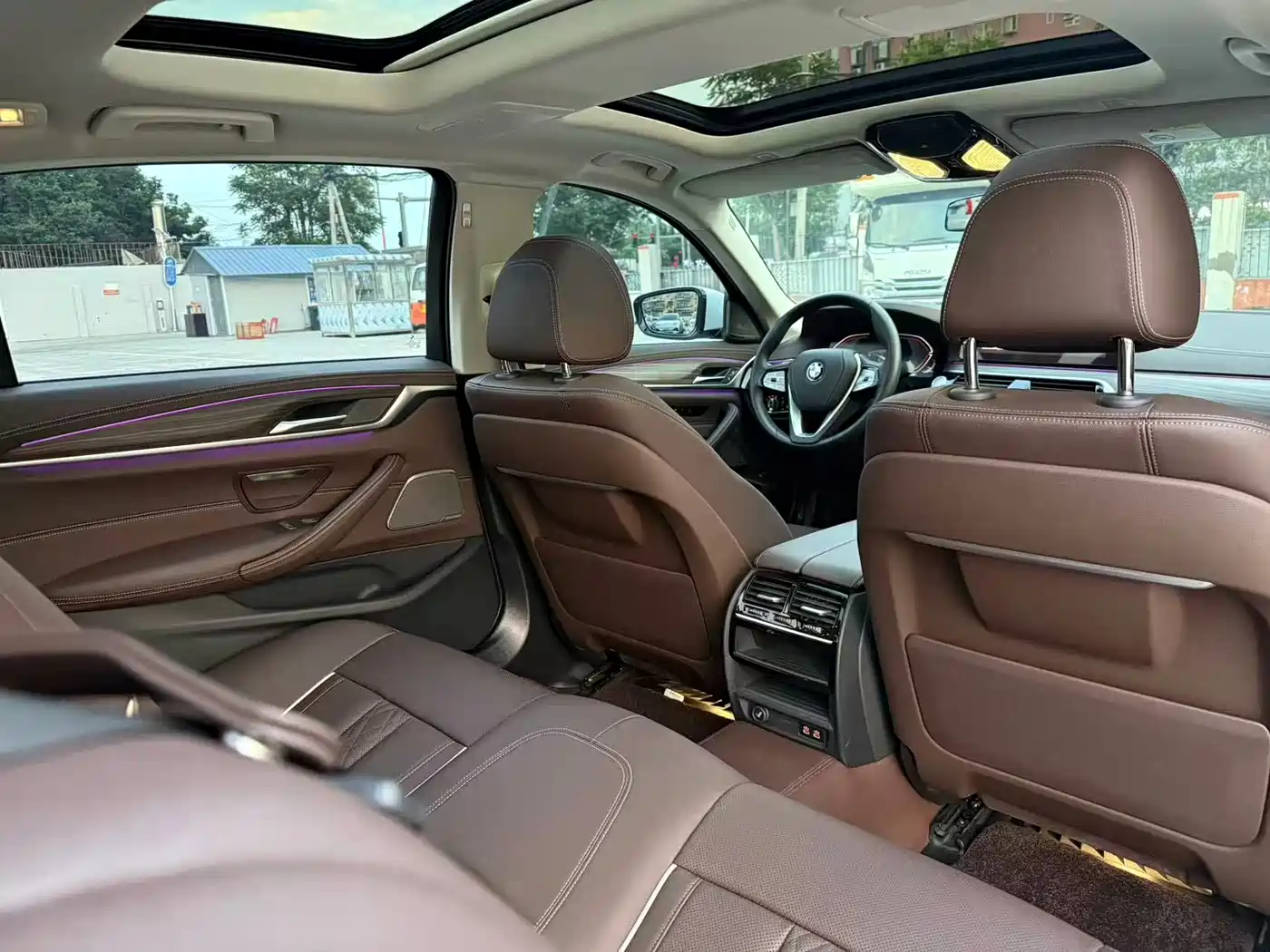 BMW 5 Series 2023 530Li Leading M Sport Package фото 16