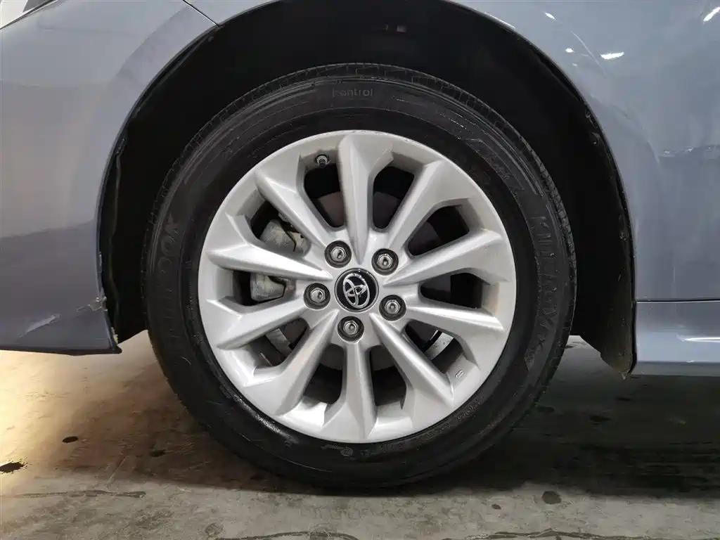Toyota Corolla 2021 Hybrid 1.8L E-CVT Elite Edition фото 17
