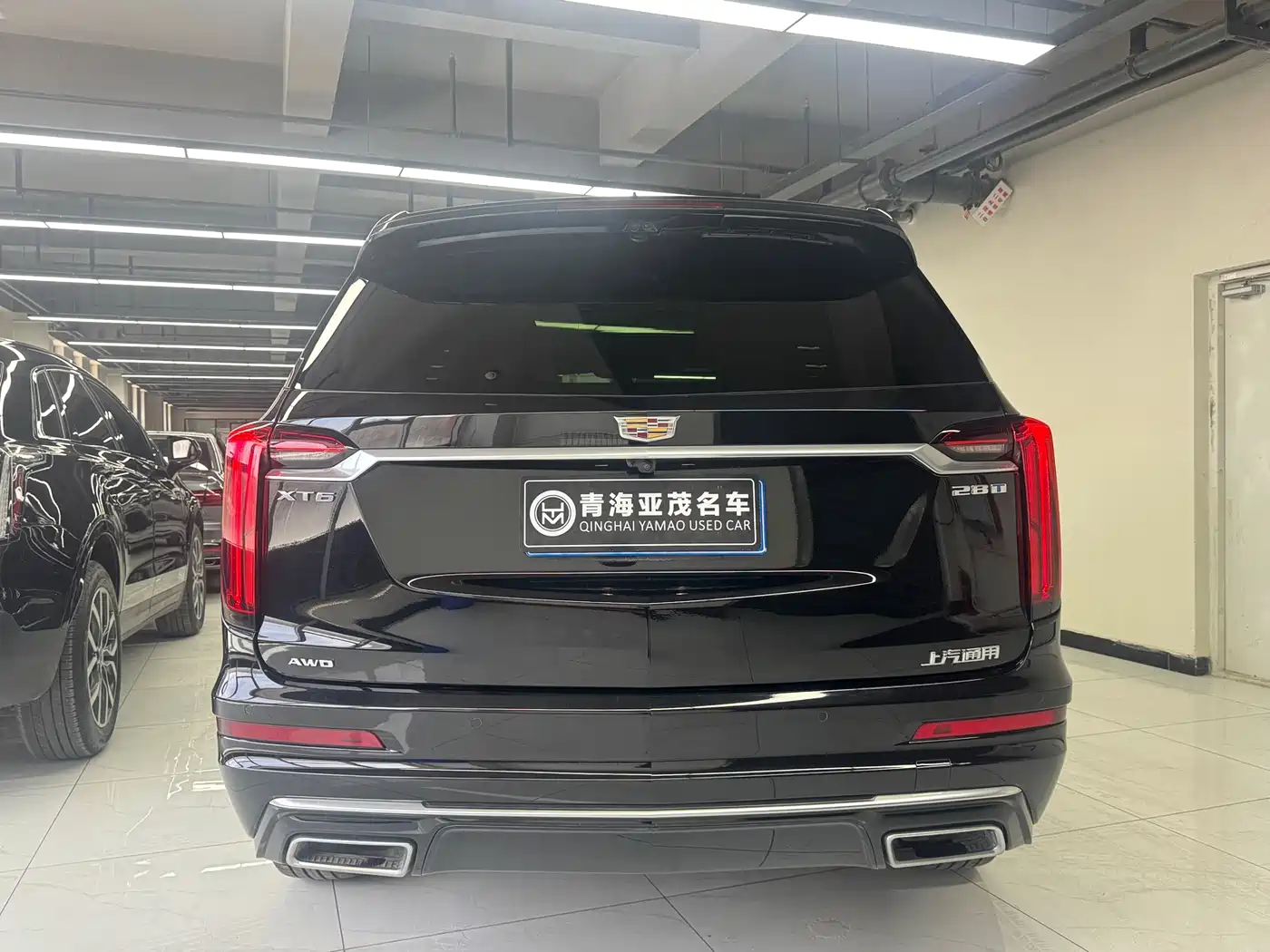 CADILLAC XT6