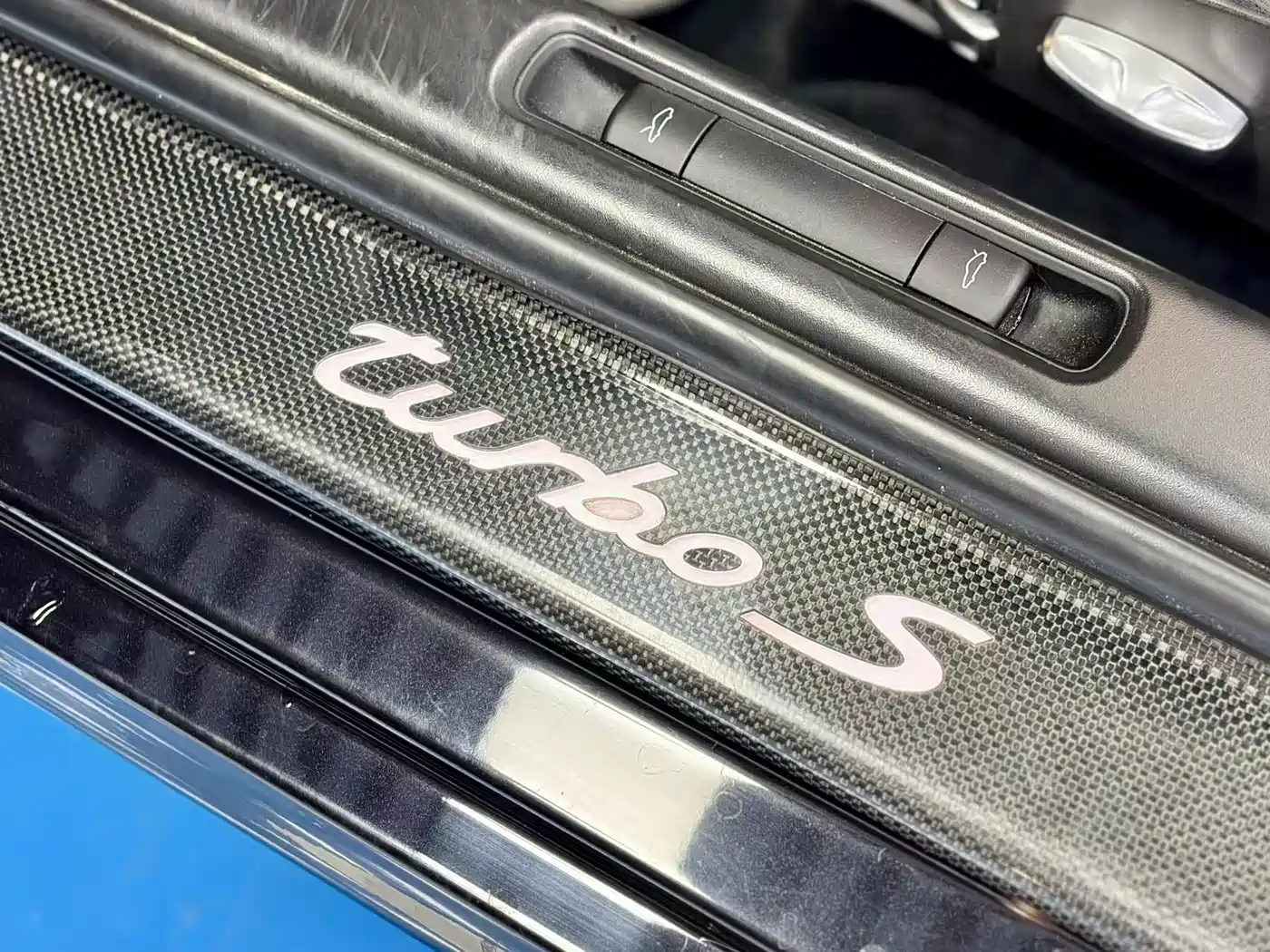 Porsche 911 2010 Turbo S Cabriolet 3.8T фото 11